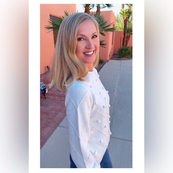 NWT WHITE PUFF SWEATER-XS/S - Picture 5 of 15